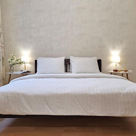 Однокімна Квартира Біля Каштанової Алеї У Центрі Полтави Мережа Alexapartments Документи Для Відряджень Безконтатне Заселення 24-7 Poltava Exterior photo