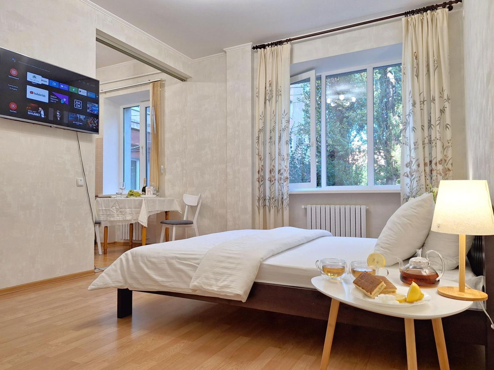 Однокімна Квартира Біля Каштанової Алеї У Центрі Полтави Мережа Alexapartments Документи Для Відряджень Безконтатне Заселення 24-7 Poltava Exterior photo