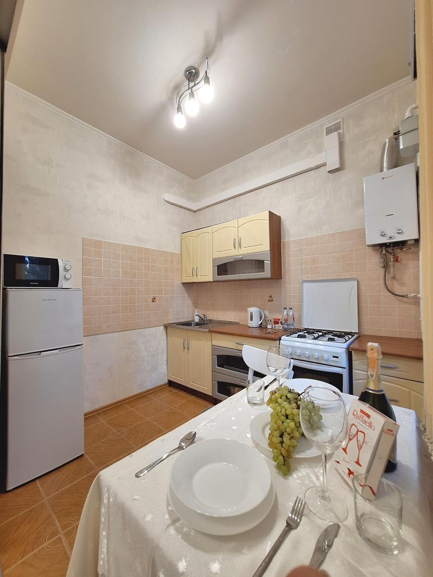 Однокімна Квартира Біля Каштанової Алеї У Центрі Полтави Мережа Alexapartments Документи Для Відряджень Безконтатне Заселення 24-7 Poltava Exterior photo